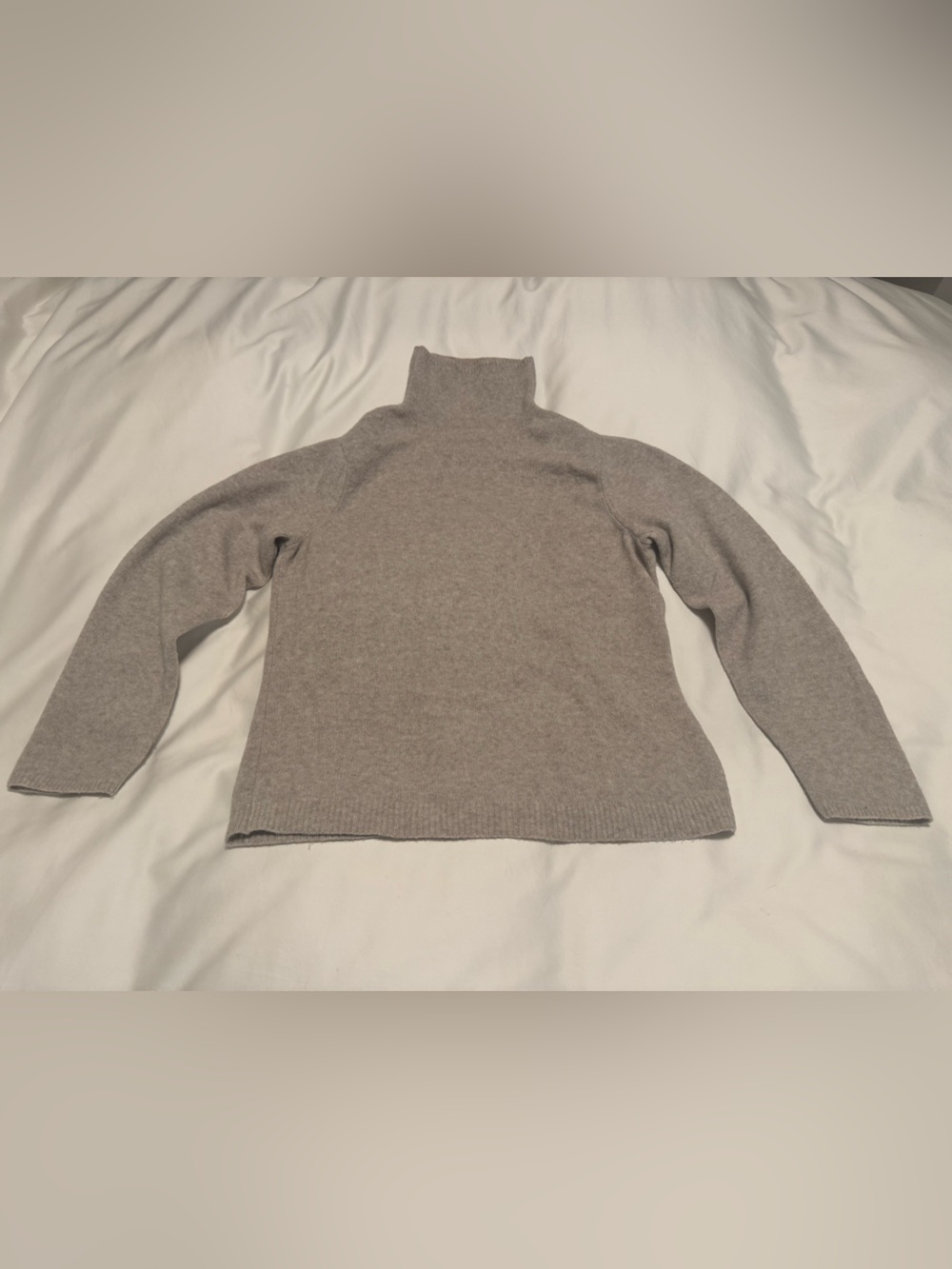 Abercrombie & Fitch Neutral Grey Turtleneck Sweater
